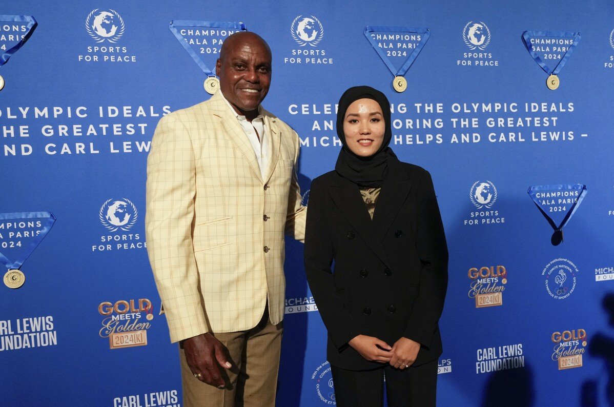 Les icônes olympiques Carl Lewis et Michael Phelps honorés lors d'une soirée de gala pour leurs contributions philanthropiques